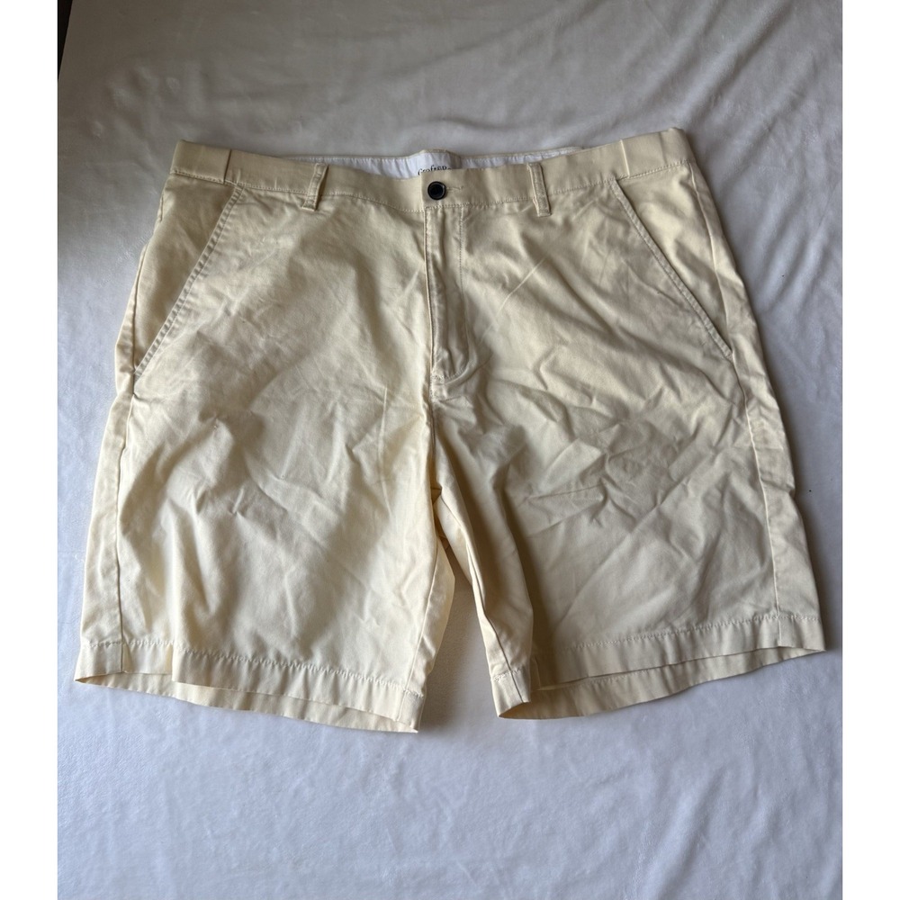 Croft & Barrow The Classic Flat Front Short Men's Pale Yellow Size 40 Preppy